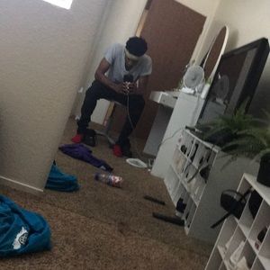 Meet your Posher, Elijah